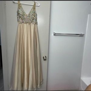 Beautiful champagne dress